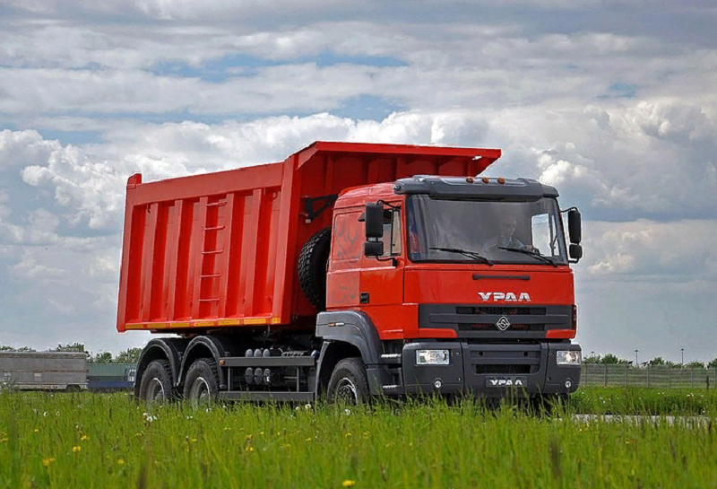 новый грузовик УРАЛ